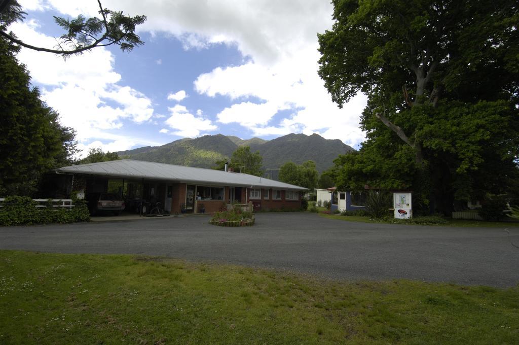 Te Aroha Holiday Park And Motels Экстерьер фото